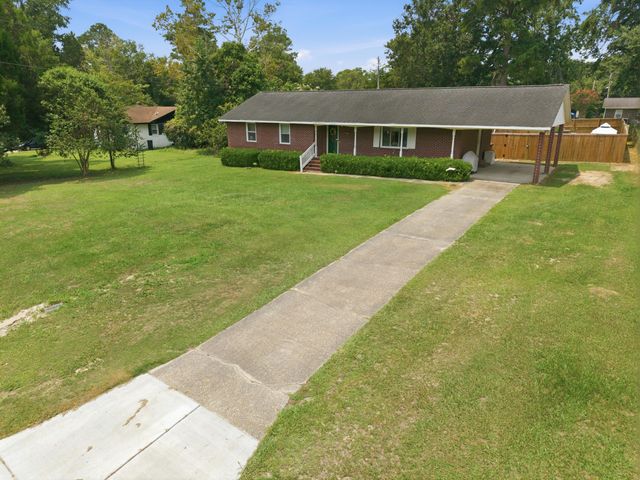 135 Sandy Drive, Moncks Corner, SC 29461