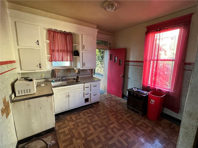 1413 Summit Ave, Monessen, PA 15062