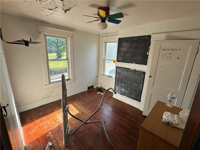 1413 Summit Ave, Monessen, PA 15062