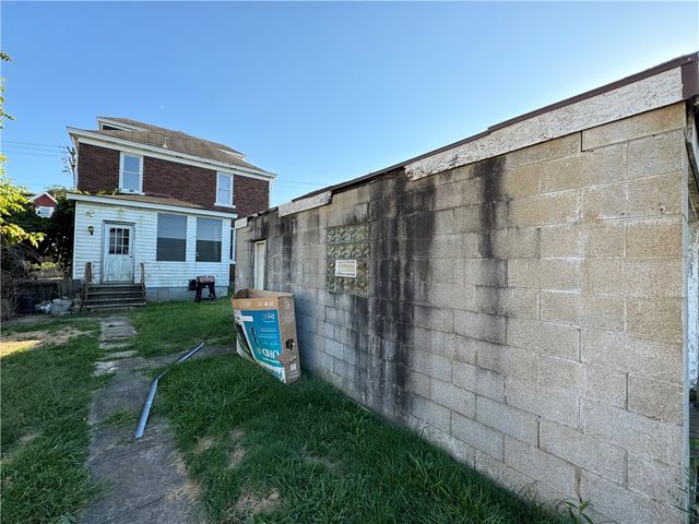 1413 Summit Ave, Monessen, PA 15062