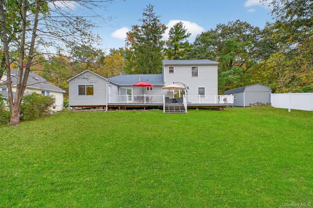 333 Canoe Hill Road, Saugerties, NY 12477