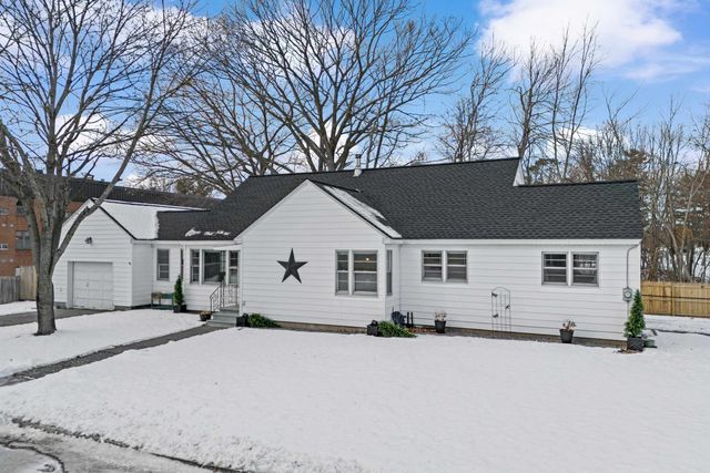 93 Armand Avenue, Manchester, NH 03103