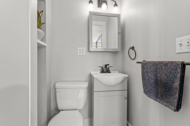 93 Armand Avenue, Manchester, NH 03103