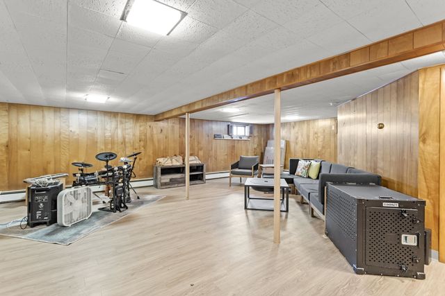 93 Armand Avenue, Manchester, NH 03103