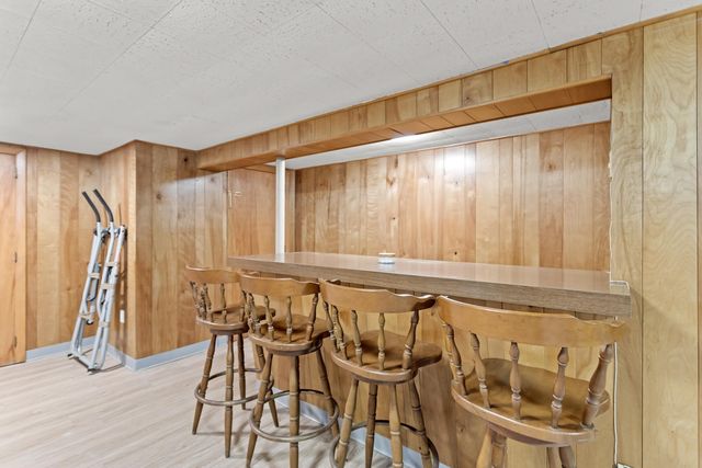 93 Armand Avenue, Manchester, NH 03103