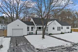 93 Armand Avenue, Manchester, NH 03103