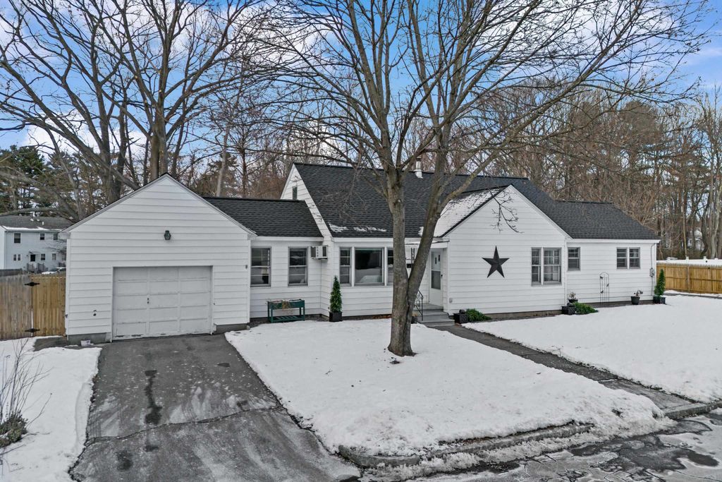 93 Armand Avenue, Manchester, NH 03103