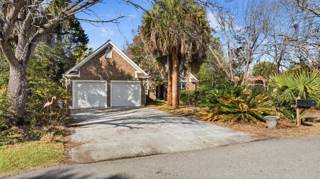 29 Pine Valley Ln., Surfside Beach, SC 29575