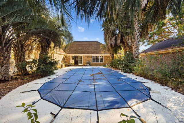 29 Pine Valley Ln., Surfside Beach, SC 29575