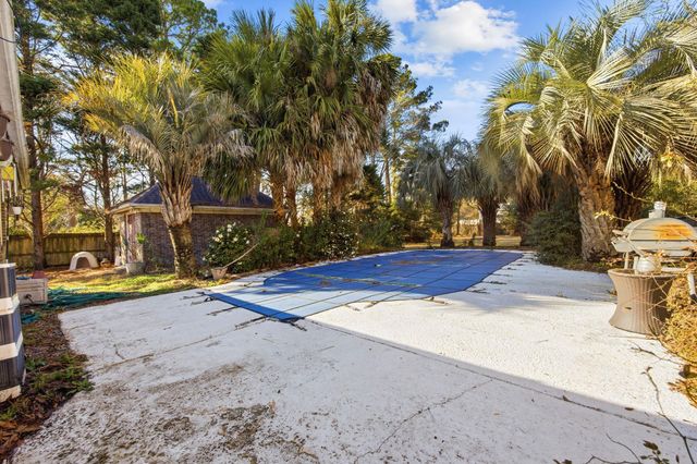 29 Pine Valley Ln., Surfside Beach, SC 29575