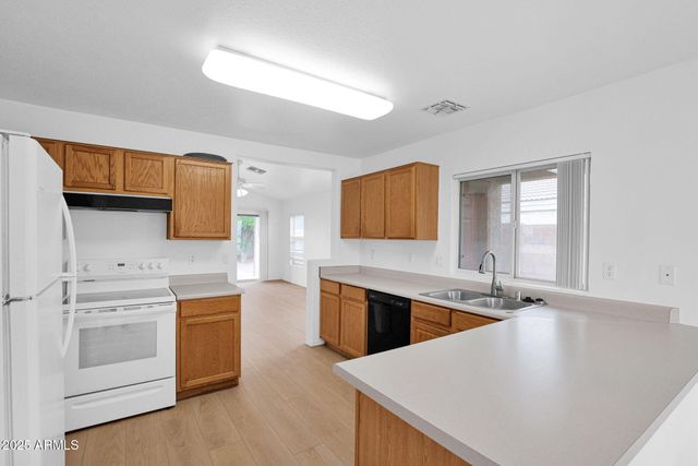 882 E MONTEREY Street, Chandler, AZ 85225