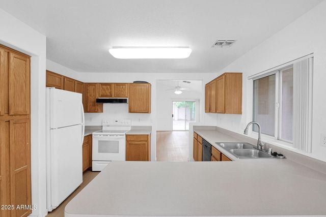 882 E MONTEREY Street, Chandler, AZ 85225