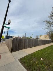 3964 W Ohio Street, Chicago, IL 60624