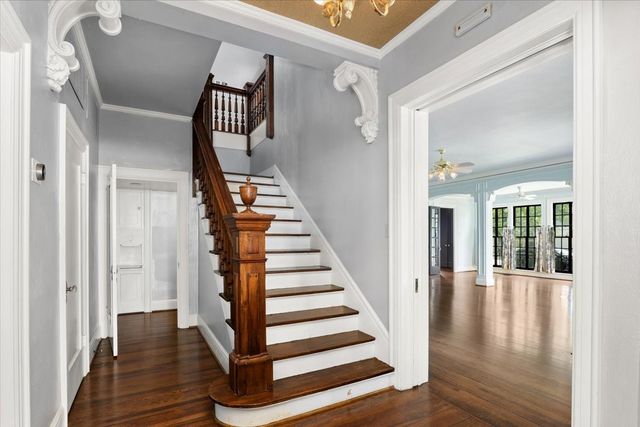 4720 Collinwood Avenue, Fort Worth, TX 76107