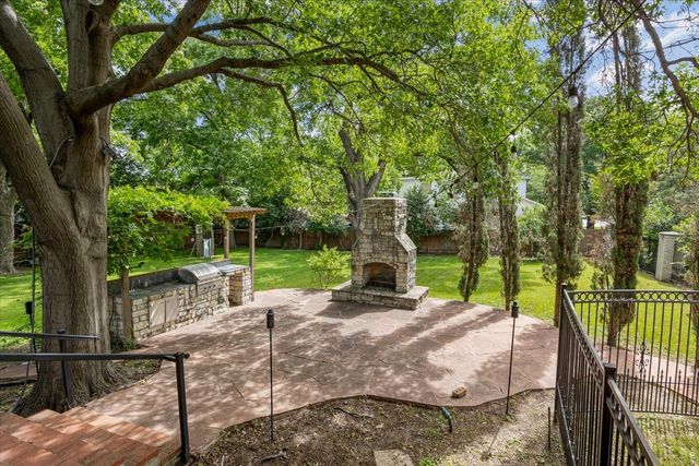 4720 Collinwood Avenue, Fort Worth, TX 76107