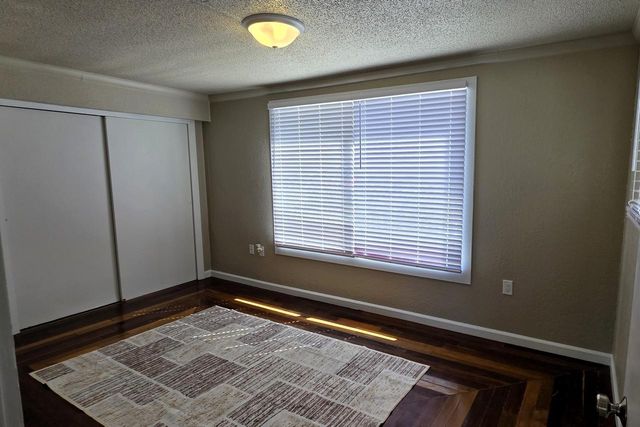 1715 Rawson AVENUE, South Milwaukee, WI 53172