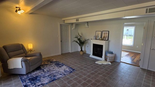 1715 Rawson AVENUE, South Milwaukee, WI 53172