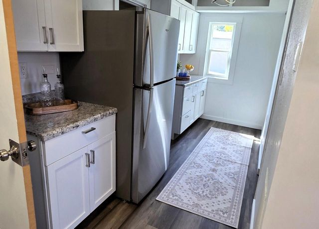 1715 Rawson AVENUE, South Milwaukee, WI 53172