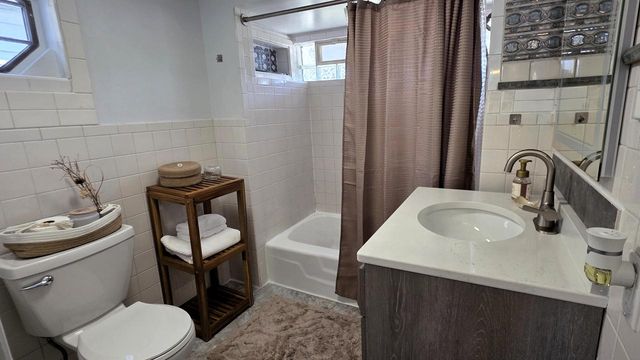 1715 Rawson AVENUE, South Milwaukee, WI 53172
