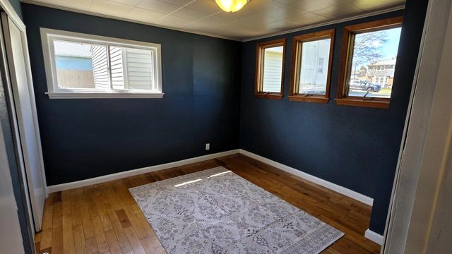 1715 Rawson AVENUE, South Milwaukee, WI 53172