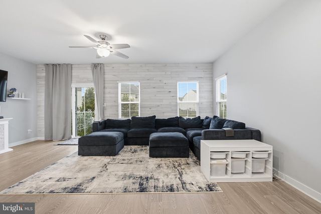 215 FELIX DR, Newark, DE 19713