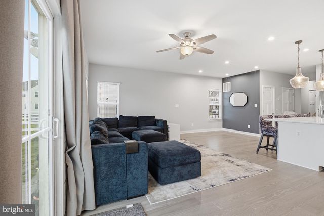 215 FELIX DR, Newark, DE 19713