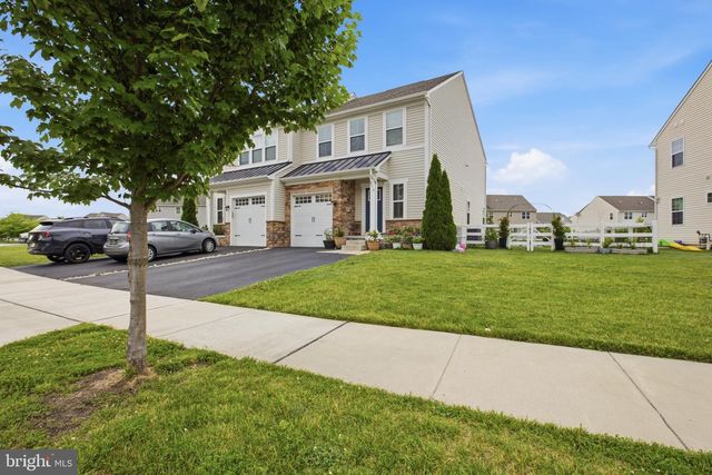 215 FELIX DR, Newark, DE 19713