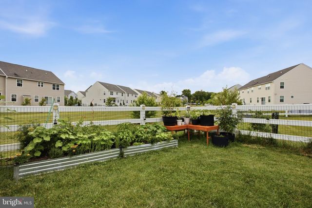 215 FELIX DR, Newark, DE 19713