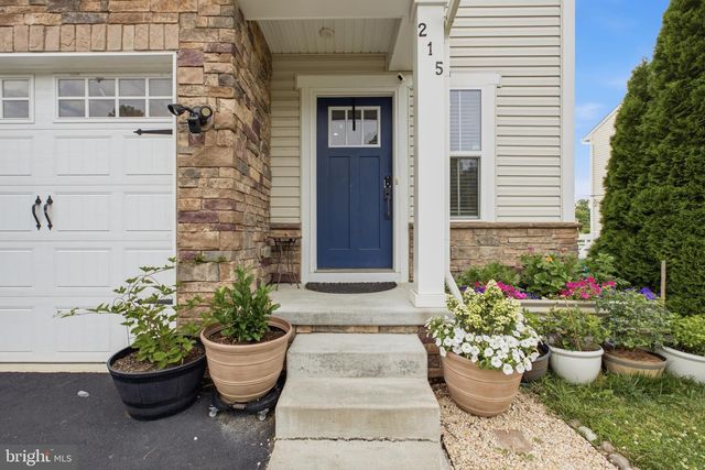 215 FELIX DR, Newark, DE 19713