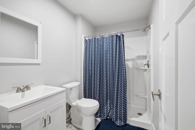 215 FELIX DR, Newark, DE 19713