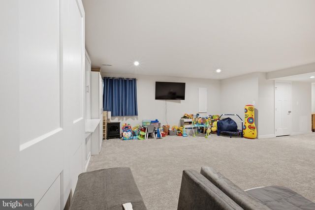 215 FELIX DR, Newark, DE 19713