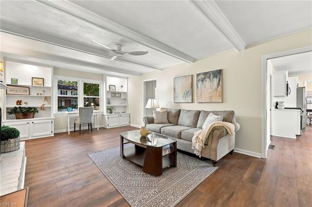 957 Edwin DR, Virginia Beach, VA 23464