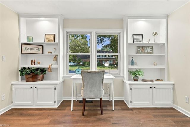 957 Edwin DR, Virginia Beach, VA 23464
