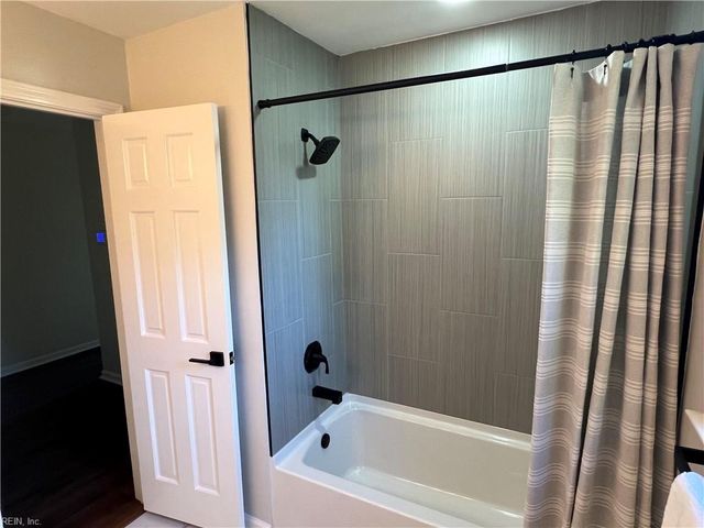 957 Edwin DR, Virginia Beach, VA 23464