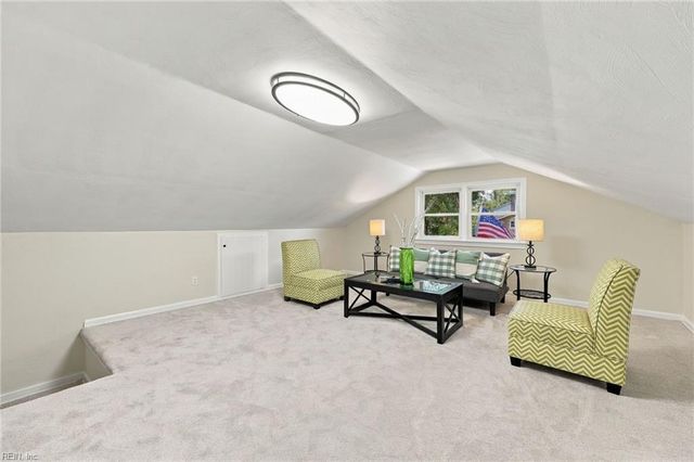 957 Edwin DR, Virginia Beach, VA 23464
