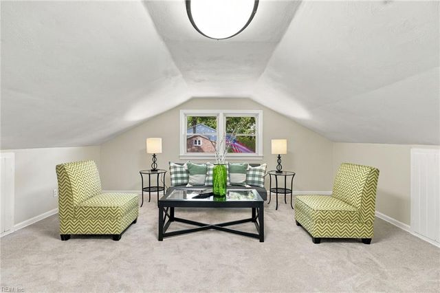 957 Edwin DR, Virginia Beach, VA 23464
