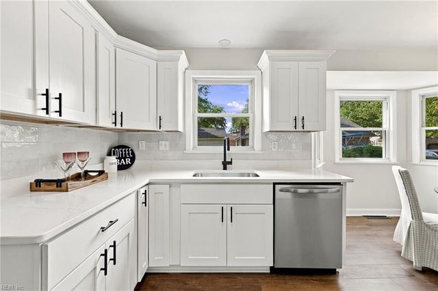 957 Edwin DR, Virginia Beach, VA 23464