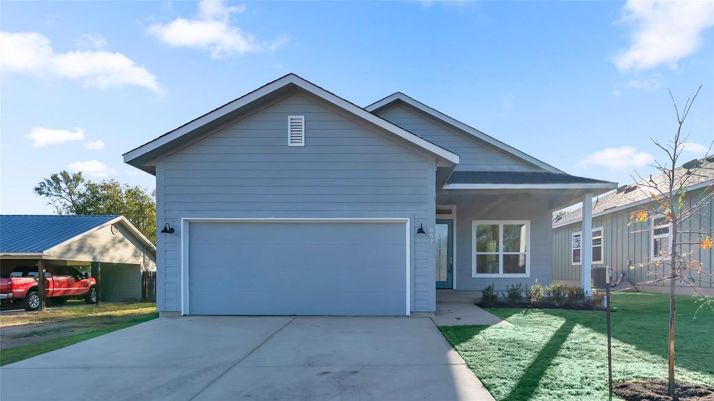 857 Cypress LN, Cottonwood Shores, TX 78657