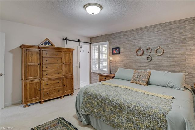 211 Ridgehaven Drive, Winston-salem, NC 27104