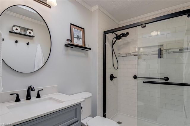 211 Ridgehaven Drive, Winston-salem, NC 27104