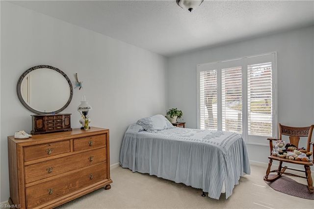 211 Ridgehaven Drive, Winston-salem, NC 27104