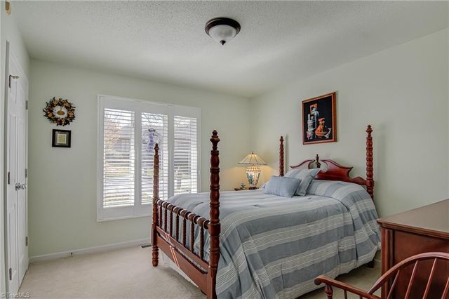 211 Ridgehaven Drive, Winston-salem, NC 27104