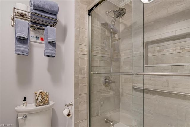 211 Ridgehaven Drive, Winston-salem, NC 27104