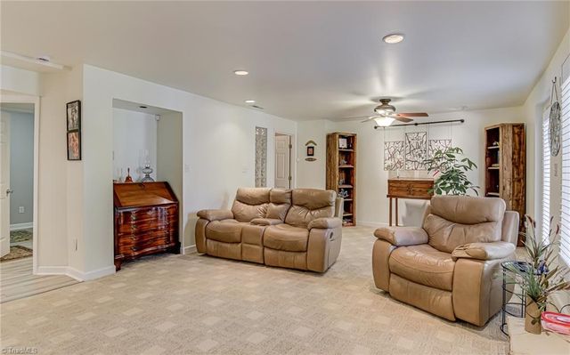 211 Ridgehaven Drive, Winston-salem, NC 27104