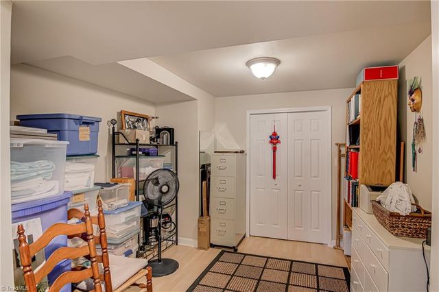 211 Ridgehaven Drive, Winston-salem, NC 27104