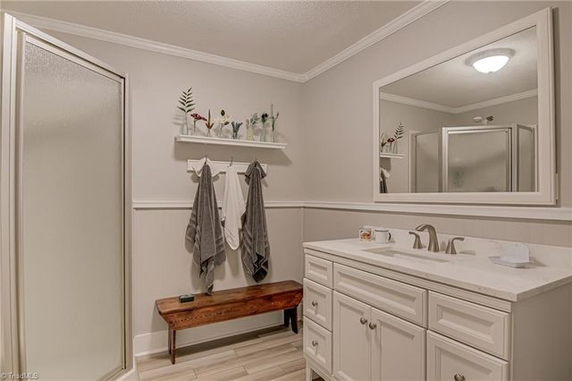 211 Ridgehaven Drive, Winston-salem, NC 27104