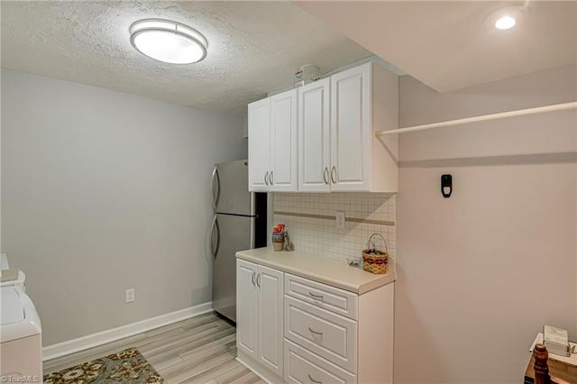 211 Ridgehaven Drive, Winston-salem, NC 27104