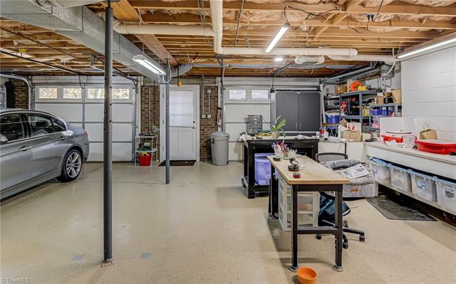 211 Ridgehaven Drive, Winston-salem, NC 27104