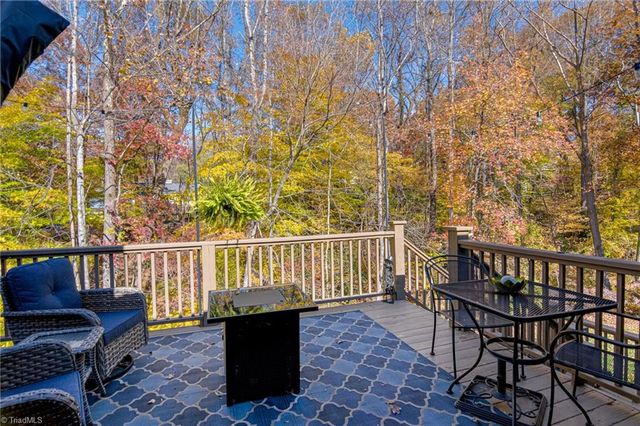 211 Ridgehaven Drive, Winston-salem, NC 27104