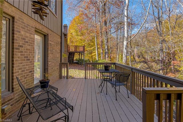 211 Ridgehaven Drive, Winston-salem, NC 27104